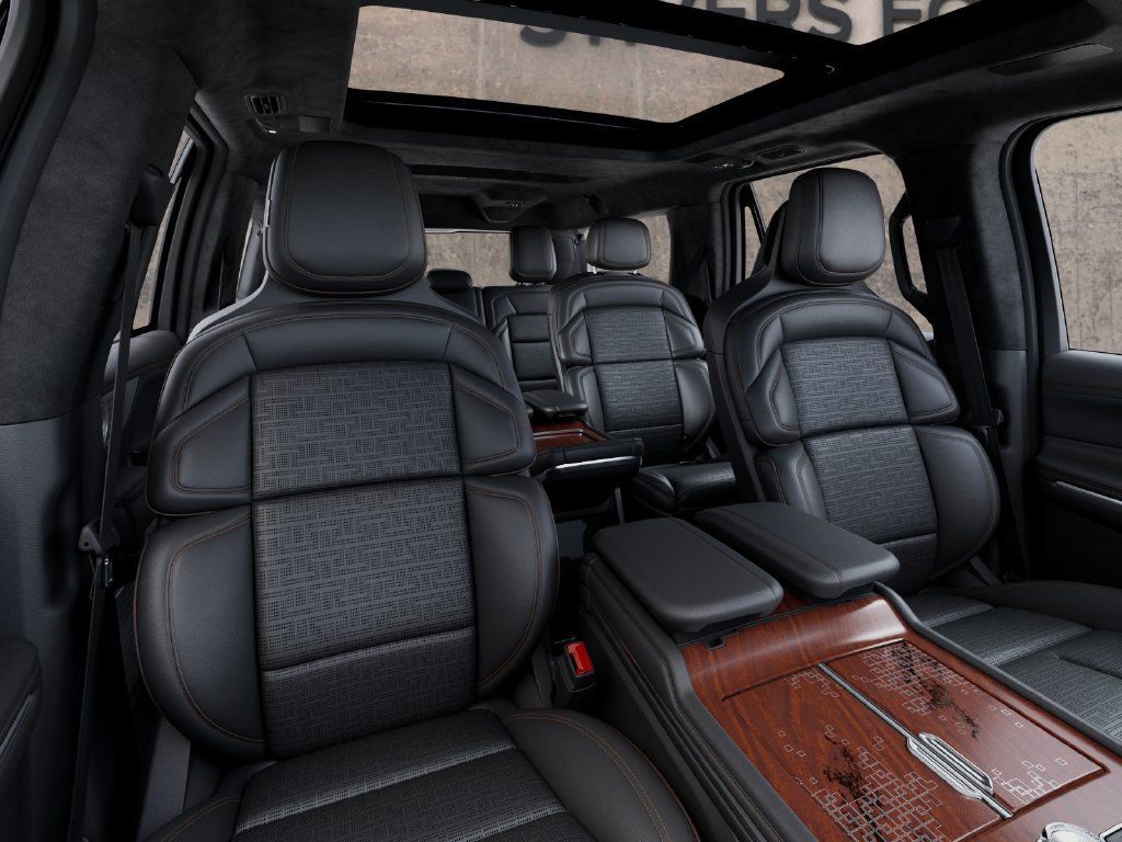 New 2027 Lincoln Navigator L Black Label AWD/4WD image 10