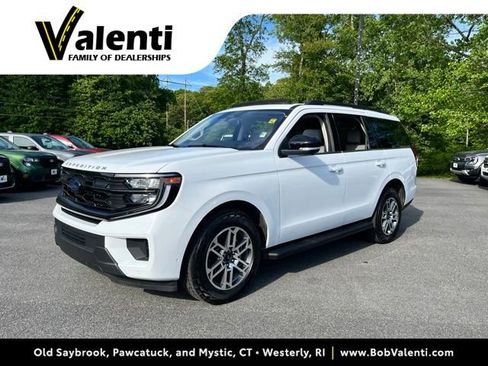 Certified 2025 Ford Expedition Active AWD/4WD image 1