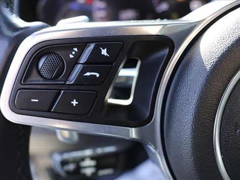 Used 2019 Porsche Cayenne AWD/4WD image 14