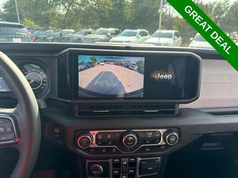 Used 2025 Jeep Wrangler Unlimited Sport AWD/4WD image 23