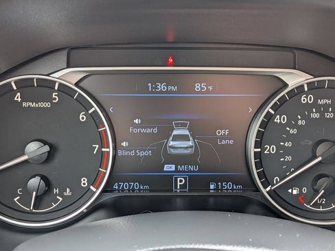 Used 2025 Nissan Altima 2.5 SR w/ SR Premium Package FWD image 13