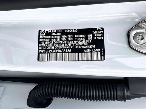 Used 2023 Porsche Cayenne Turbo image 26