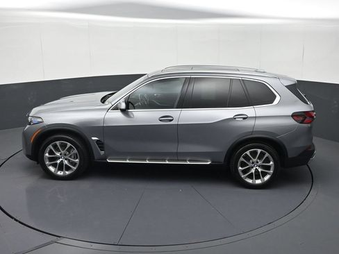 Used 2024 BMW X5 sDrive40i w/ Premium Package RWD image 25