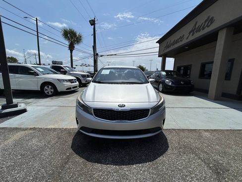 Used 2018 Kia Forte LX FWD image 3