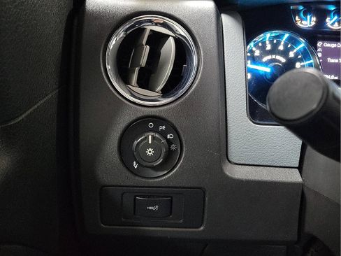Used 2013 Ford F150 XLT w/ XLT Chrome Pkg image 16