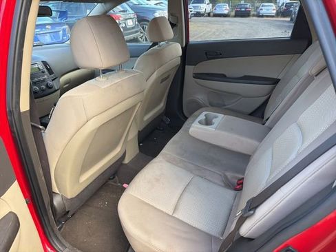 Used 2012 Hyundai Elantra GLS FWD image 5