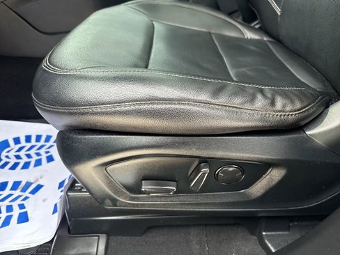 Used 2022 Ford Explorer Limited w/ Limited Technology Package image 12