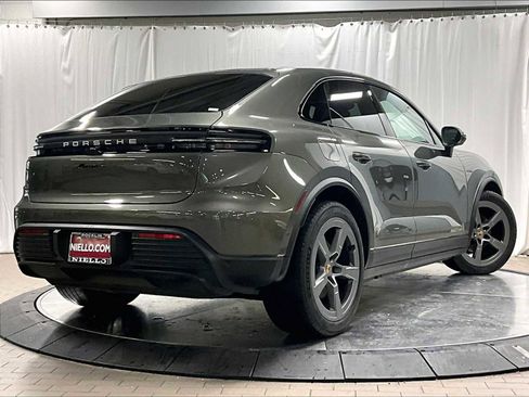 Used 2025 Porsche Macan 4 Electric image 10