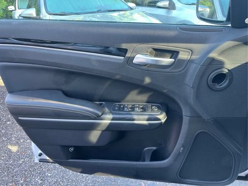 Used 2020 Chrysler 300 S RWD image 17