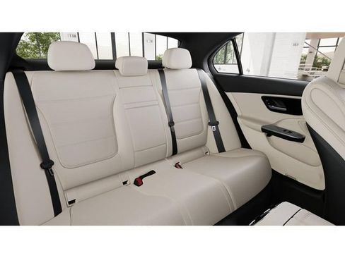 Used 2026 Mercedes-Benz C 300 4MATIC Sedan image 5