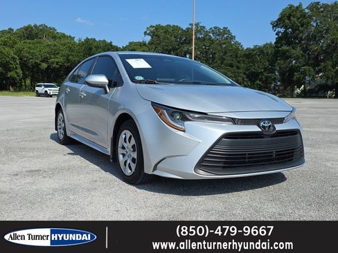 Used 2026 Toyota Corolla LE FWD image 1