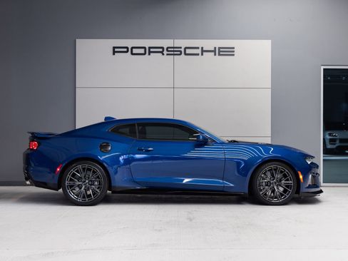 Used 2024 Chevrolet Camaro ZL1 RWD image 8