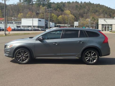 Used 2016 Volvo V60 T5 Cross Country w/ Convenience Package AWD/4WD image 7