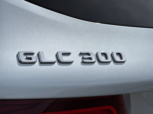Used 2022 Mercedes-Benz GLC 300 4MATIC image 25