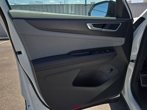 New 2025 Volkswagen Atlas Peak Edition SE image 17