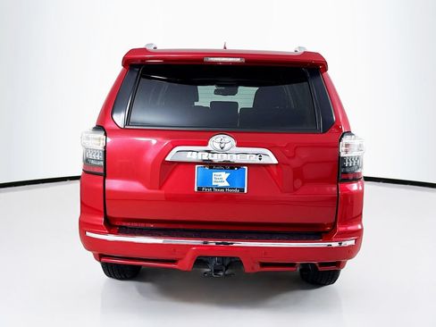 Used 2022 Toyota 4Runner Limited AWD/4WD image 6