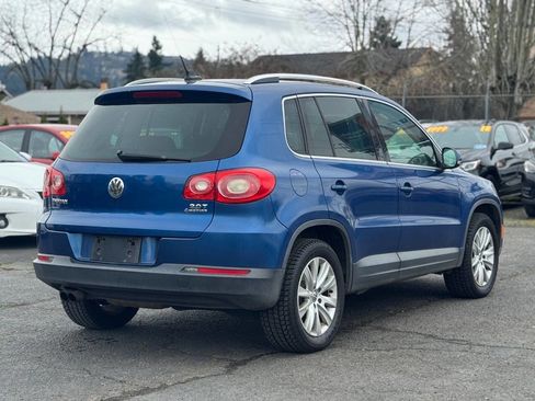 Used 2009 Volkswagen Tiguan SE image 4