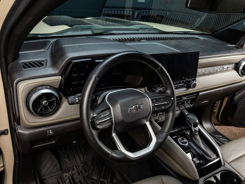 Used 2023 Chevrolet Colorado ZR2 w/ ZR2 Convenience Package III image 17