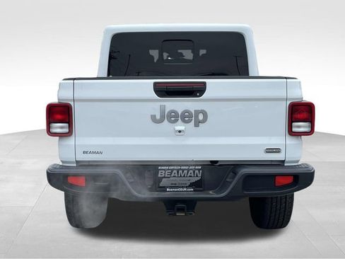 Used 2022 Jeep Gladiator Overland w/ Popular Equipment Package image 6