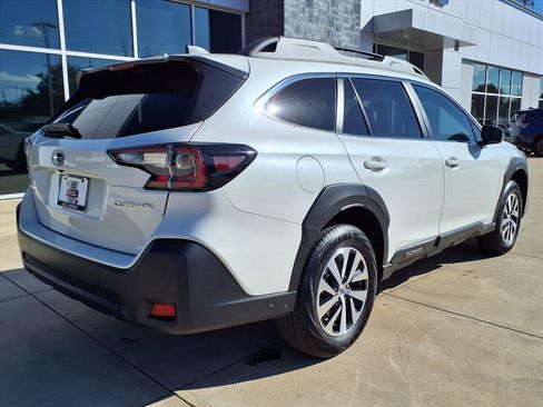 Certified 2025 Subaru Outback Premium image 23