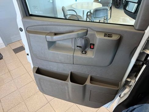 Used 2021 Chevrolet Express 2500 w/ Driver Convenience Package RWD image 18