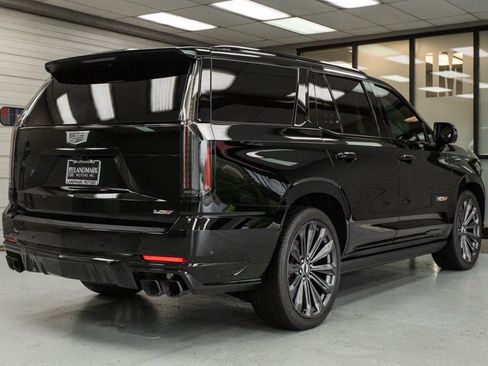 Used 2025 Cadillac Escalade V image 54