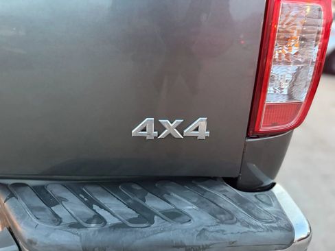 Used 2006 Nissan Frontier NISMO w/ (J01) Sunroof Pkg image 13