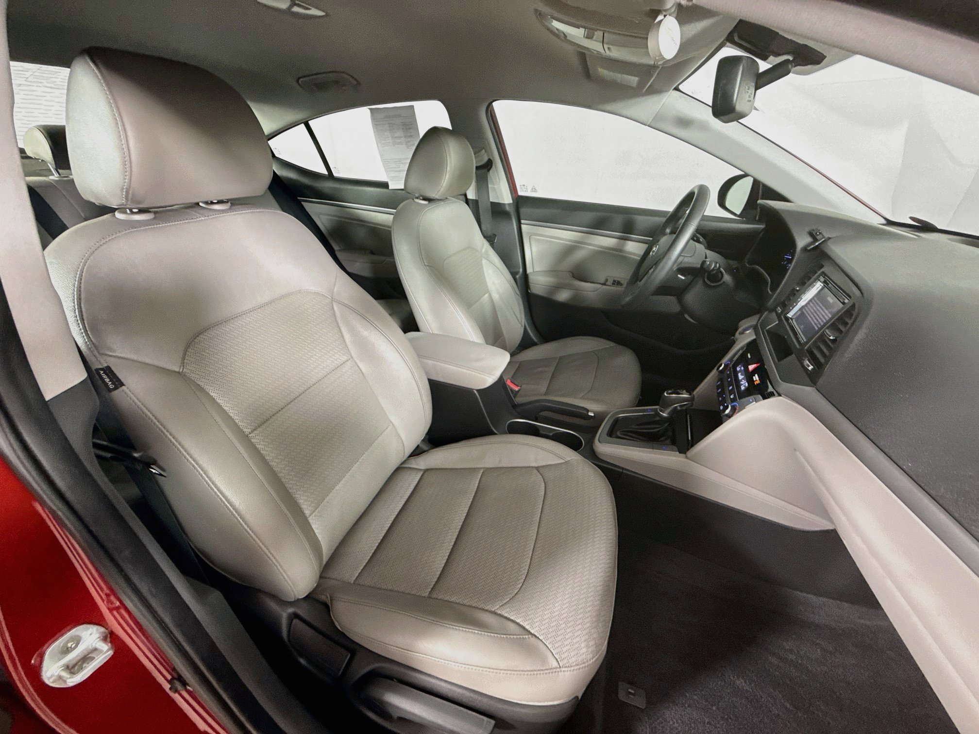 Used 2017 Hyundai Elantra Limited FWD image 34