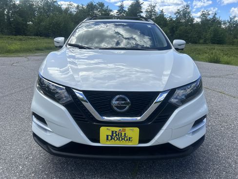 Certified 2022 Nissan Rogue Sport SL AWD/4WD image 2