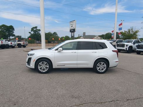 Used 2023 Cadillac XT6 Luxury FWD image 5