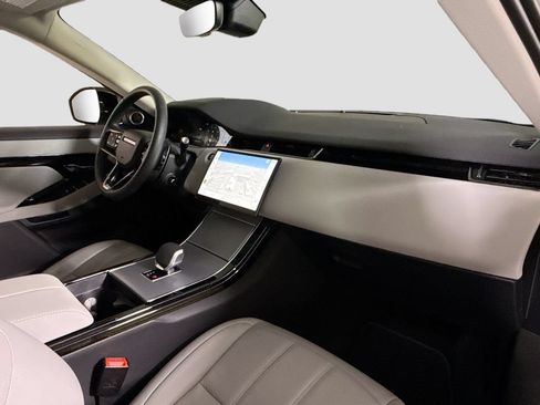 Used 2025 Land Rover Range Rover Evoque S AWD/4WD image 15