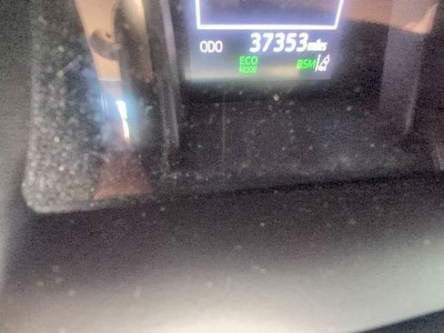 Used 2023 Toyota Camry SE w/ Cold Weather Package FWD image 18