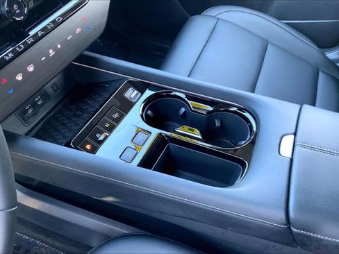 Used 2025 Nissan Murano SL image 17