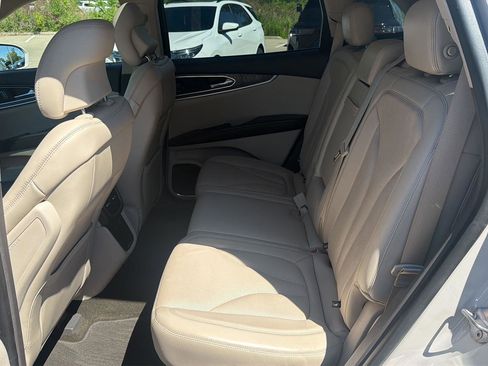 Used 2019 Lincoln Nautilus Reserve AWD/4WD image 27