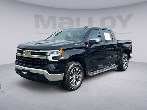 Used 2025 Chevrolet Silverado 1500 LT w/ Convenience Package II image 1