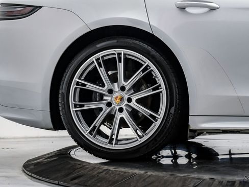 Used 2023 Porsche Panamera 4 Platinum Edition AWD/4WD image 93