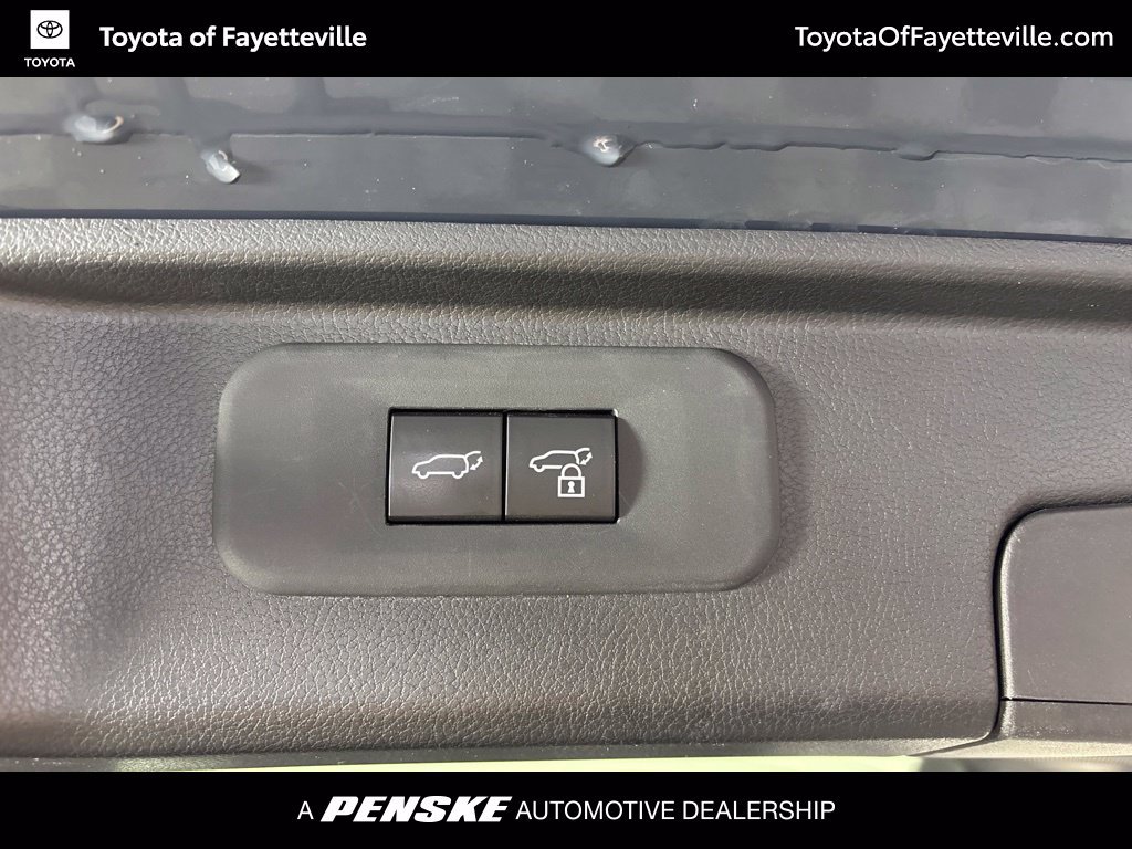 Certified 2024 Toyota Grand Highlander FWD image 28