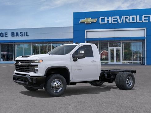 New 2026 Chevrolet Silverado 3500 W/T w/ WT Convenience Package AWD/4WD image 2
