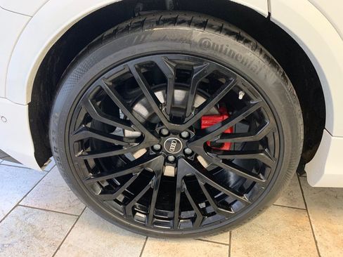 Used 2024 Audi SQ8 Premium Plus w/ S Sport Package AWD/4WD image 14