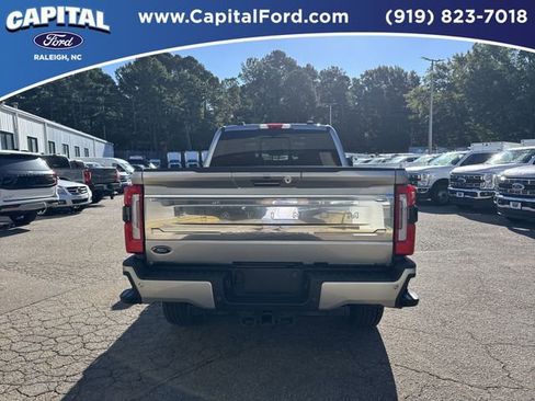 Used 2023 Ford F250 Platinum image 7