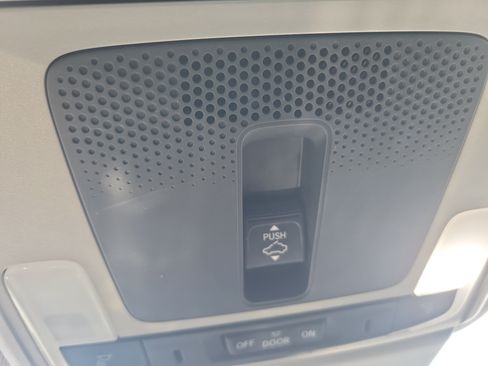 Used 2024 Honda Civic Touring image 28