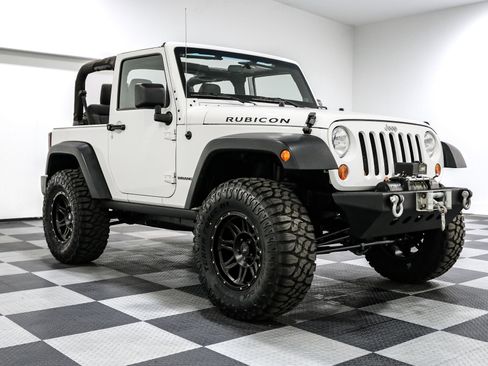 Used 2011 Jeep Wrangler Rubicon w/ PWR Convenience Group image 2