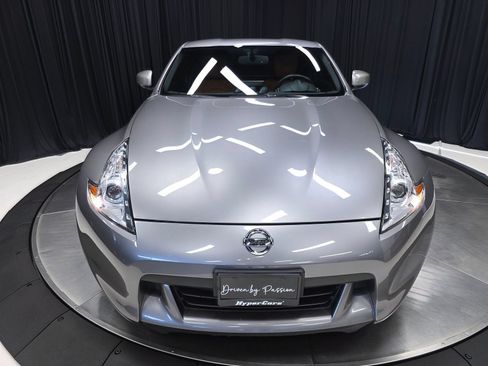 Used 2009 Nissan 370Z Touring w/ Sport Pkg RWD image 46