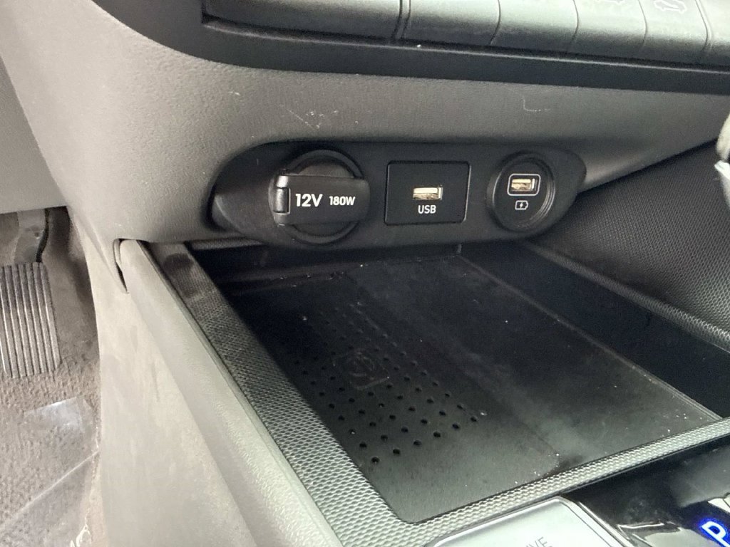 Used 2023 Hyundai Elantra SEL w/ Convenience Package FWD image 29