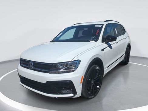 Used 2021 Volkswagen Tiguan SE AWD/4WD image 1