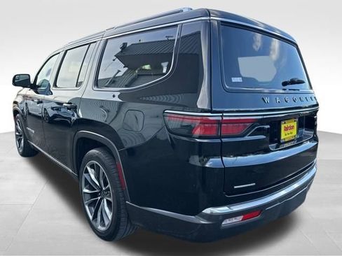 Used 2022 Jeep Wagoneer Series III w/ Premium Group I image 5