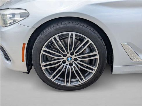 Used 2018 BMW 530i w/ Premium Package RWD image 25