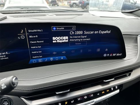 Used 2024 Cadillac XT4 Premium Luxury w/ Technology Package image 16