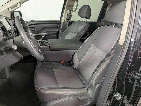 Used 2023 Nissan Titan SV AWD/4WD image 11