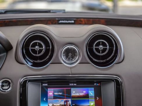 Used 2016 Jaguar XJ R-Sport RWD image 41